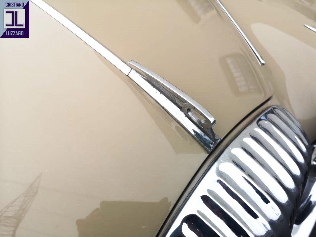 1969 Daimler V8 SALOON