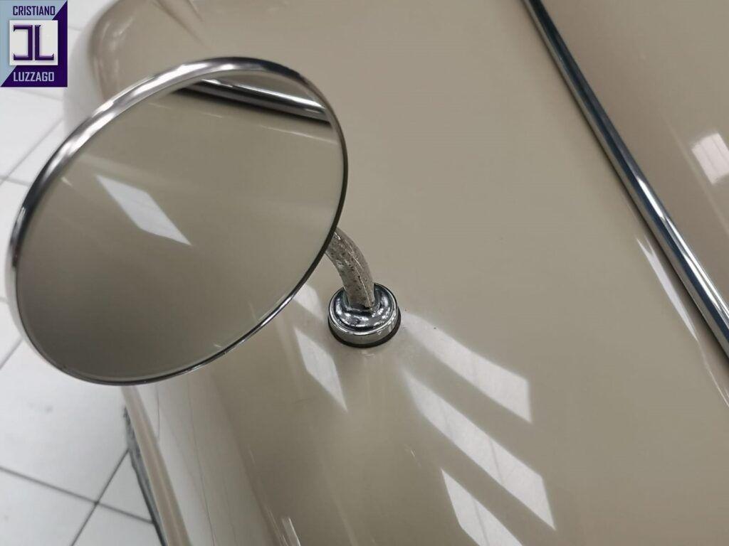 1969 Daimler V8 SALOON