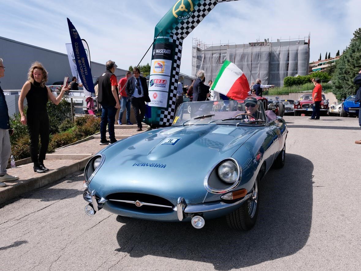 1965 Jaguar E TYPE ROADSTER S1