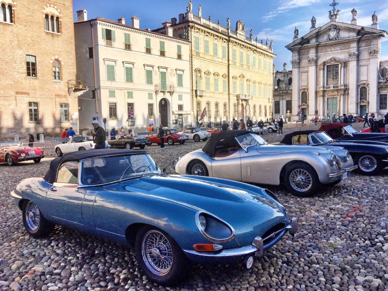 1965 Jaguar E TYPE ROADSTER S1