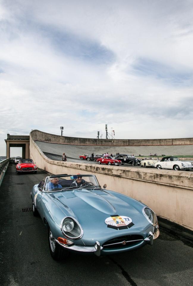 1965 Jaguar E TYPE ROADSTER S1