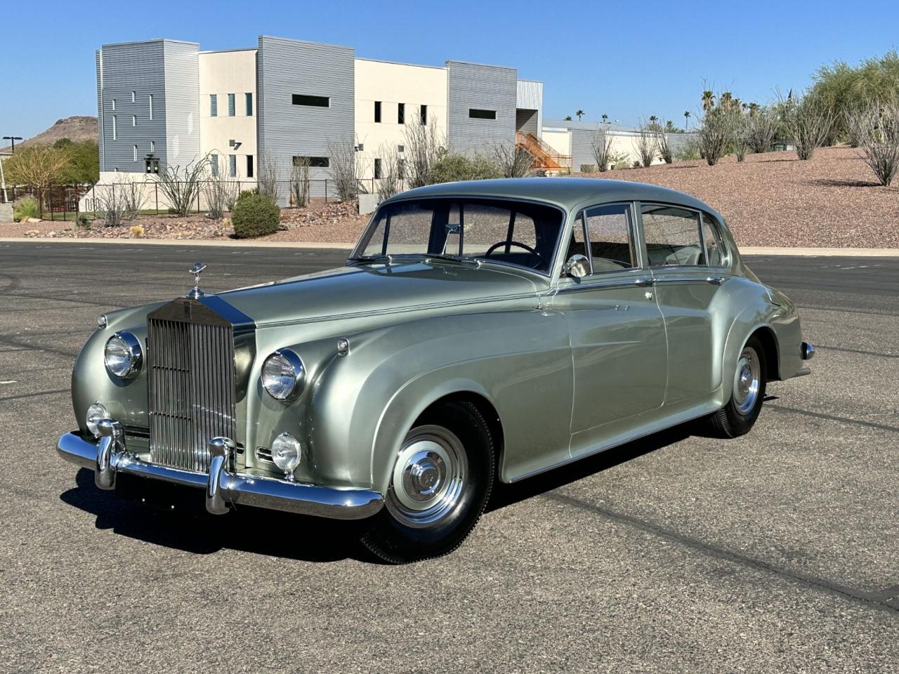 1959 Rolls - Royce Silver Cloud I LWB With Division (limo)