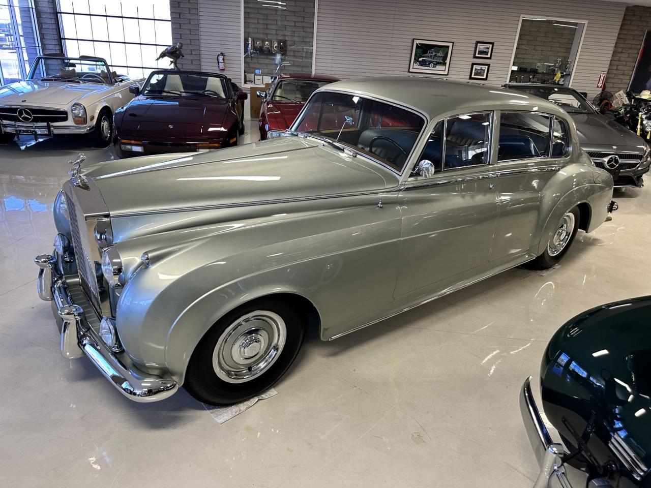 1959 Rolls - Royce Silver Cloud I LWB With Division (limo)