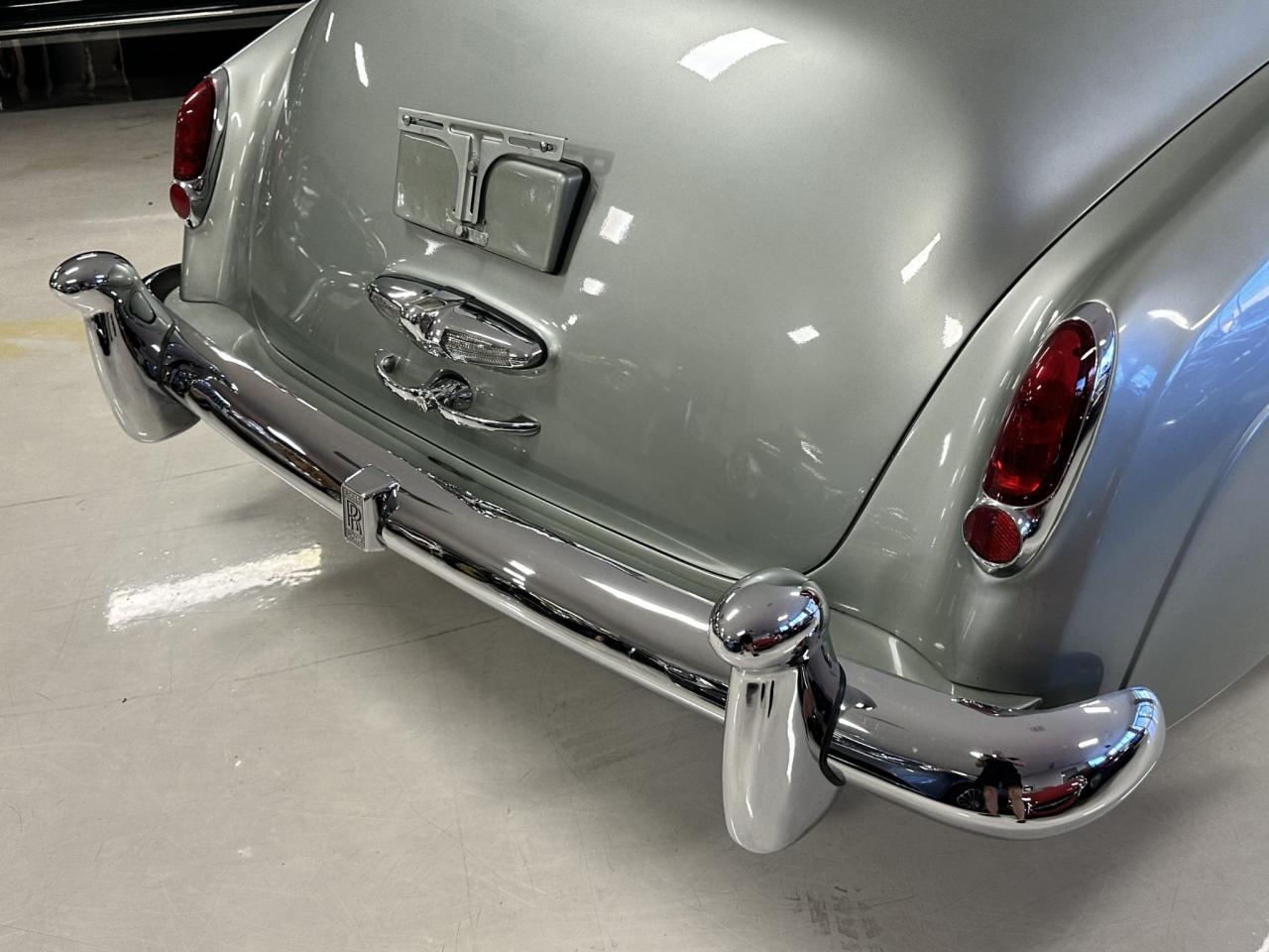 1959 Rolls - Royce Silver Cloud I LWB With Division (limo)