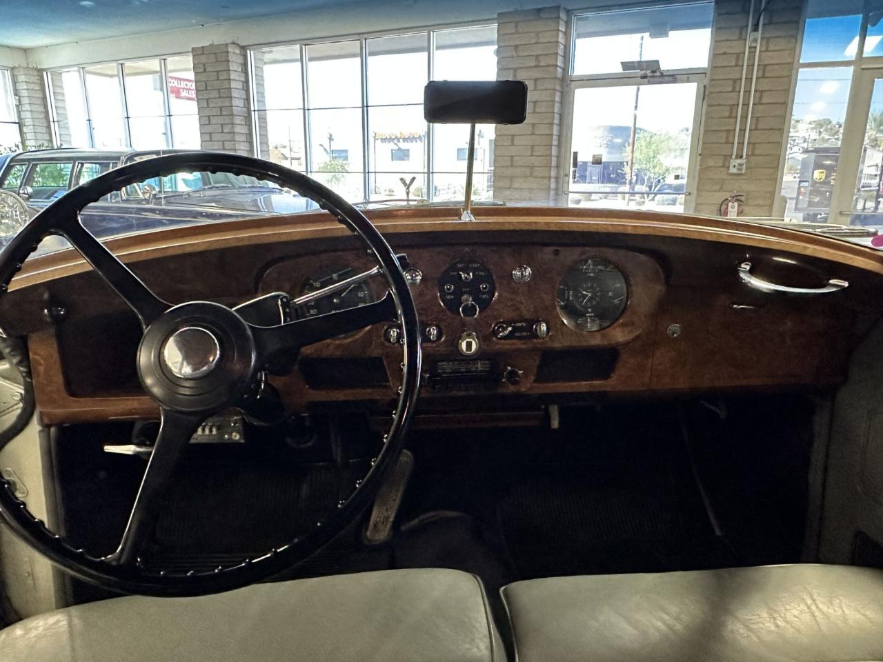 1959 Rolls - Royce Silver Cloud I LWB With Division (limo)