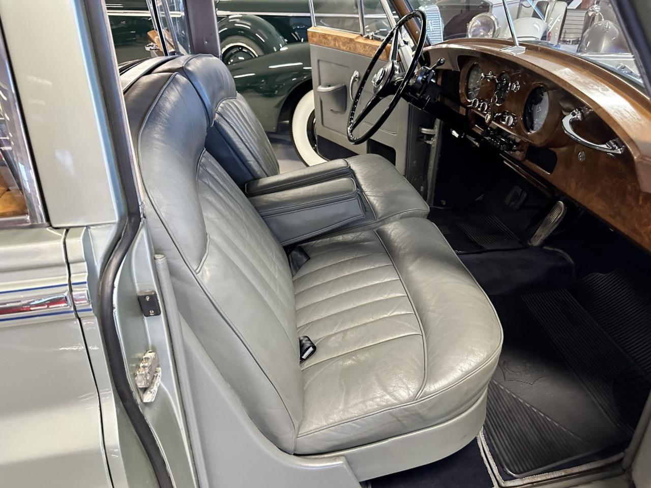 1959 Rolls - Royce Silver Cloud I LWB With Division (limo)