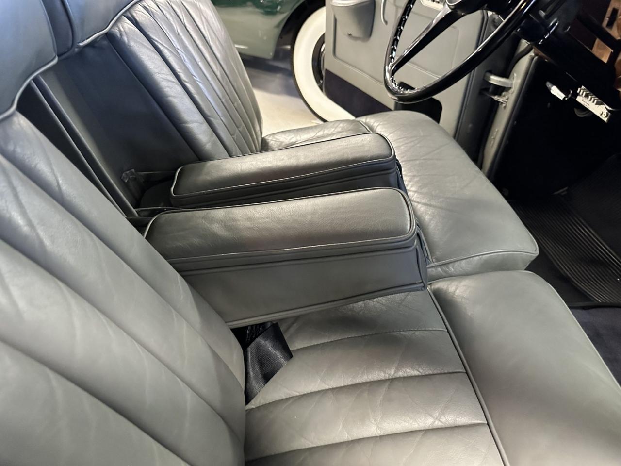 1959 Rolls - Royce Silver Cloud I LWB With Division (limo)