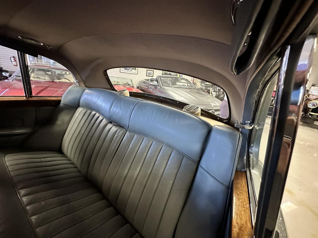 1959 Rolls - Royce Silver Cloud I LWB With Division (limo)