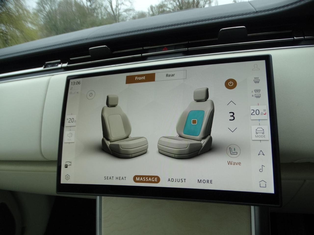 2023 Land Rover 3.0 P550e 38.2kWh SV Auto 4WD Euro 6 (s/s) 5dr