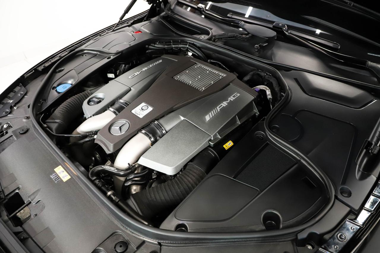 2017 Mercedes - Benz AMG S63