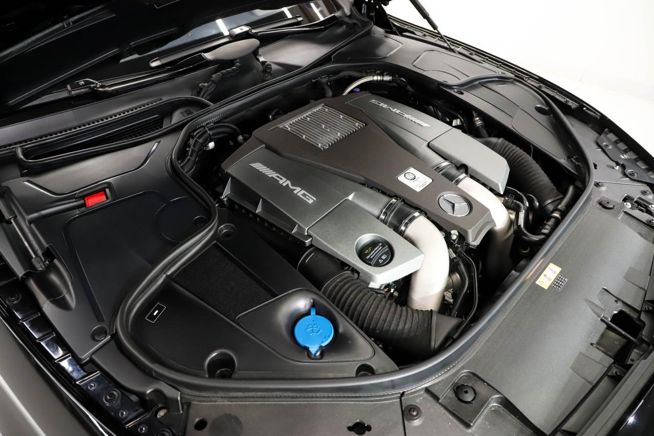 2017 Mercedes - Benz AMG S63