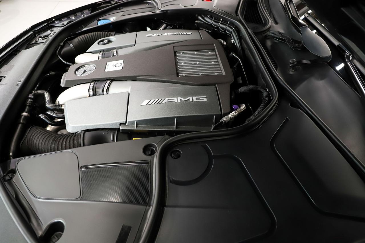 2017 Mercedes - Benz AMG S63