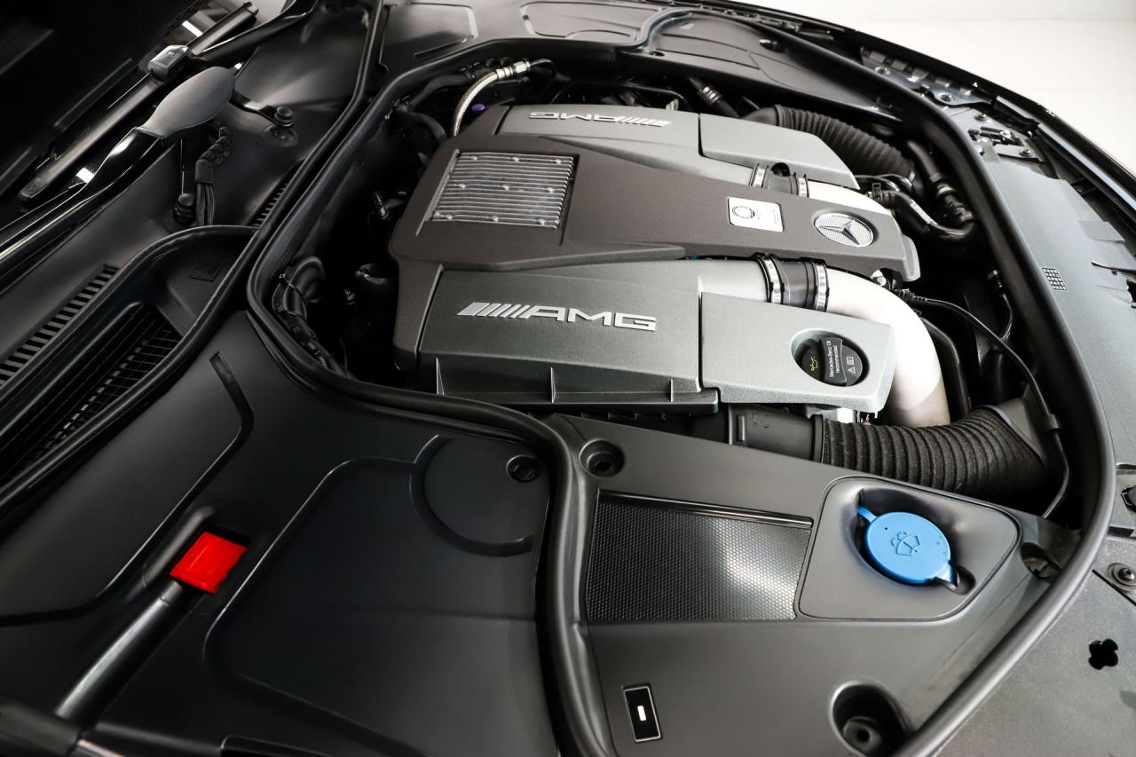 2017 Mercedes - Benz AMG S63