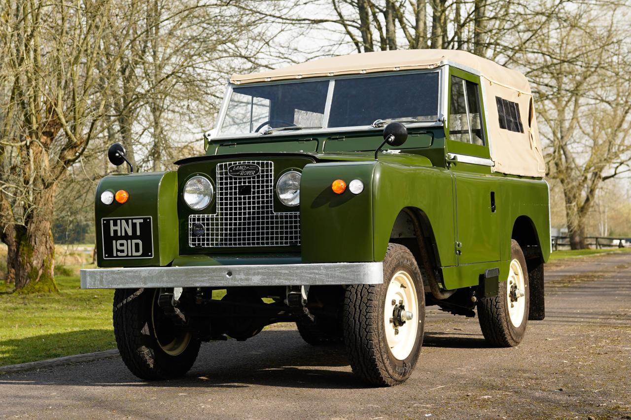 1966 Land Rover Series IIA 88&rdquo;
