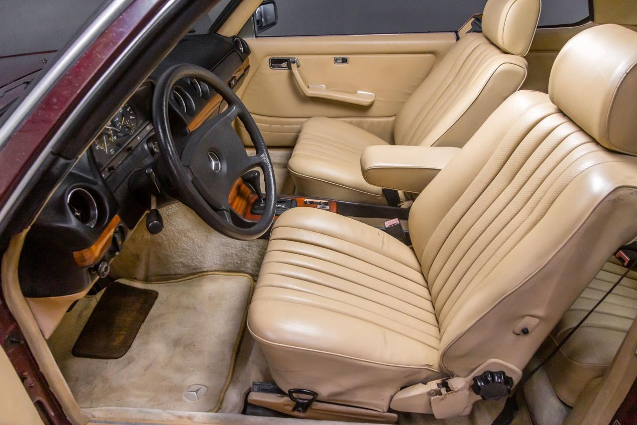 1985 Mercedes - Benz 300 CD COUPE