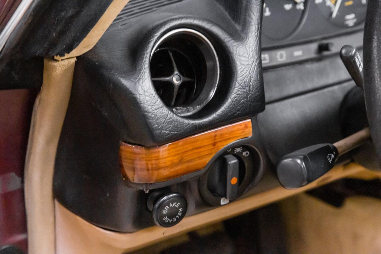 1985 Mercedes - Benz 300 CD COUPE