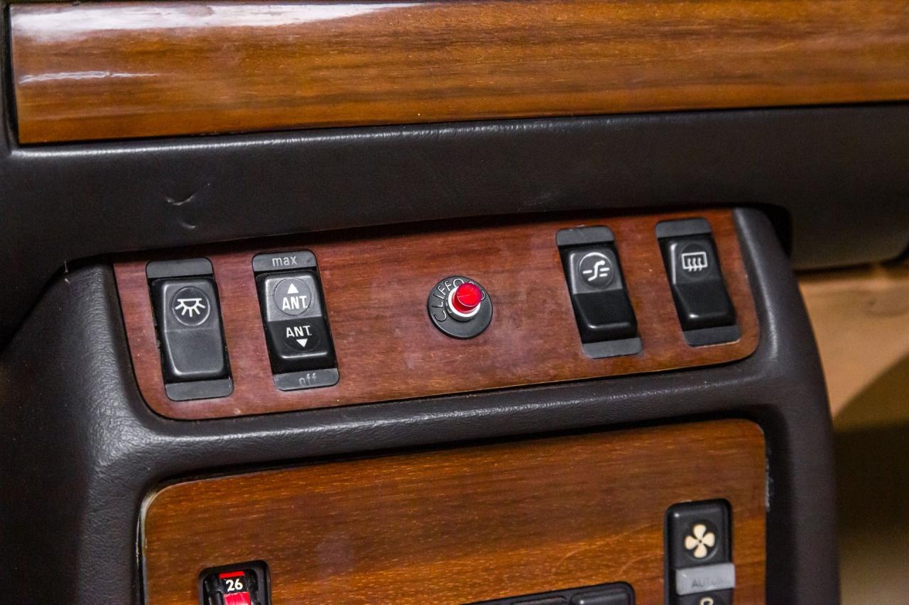 1985 Mercedes - Benz 300 CD COUPE