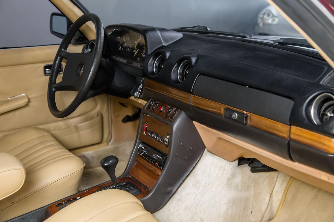 1985 Mercedes - Benz 300 CD COUPE