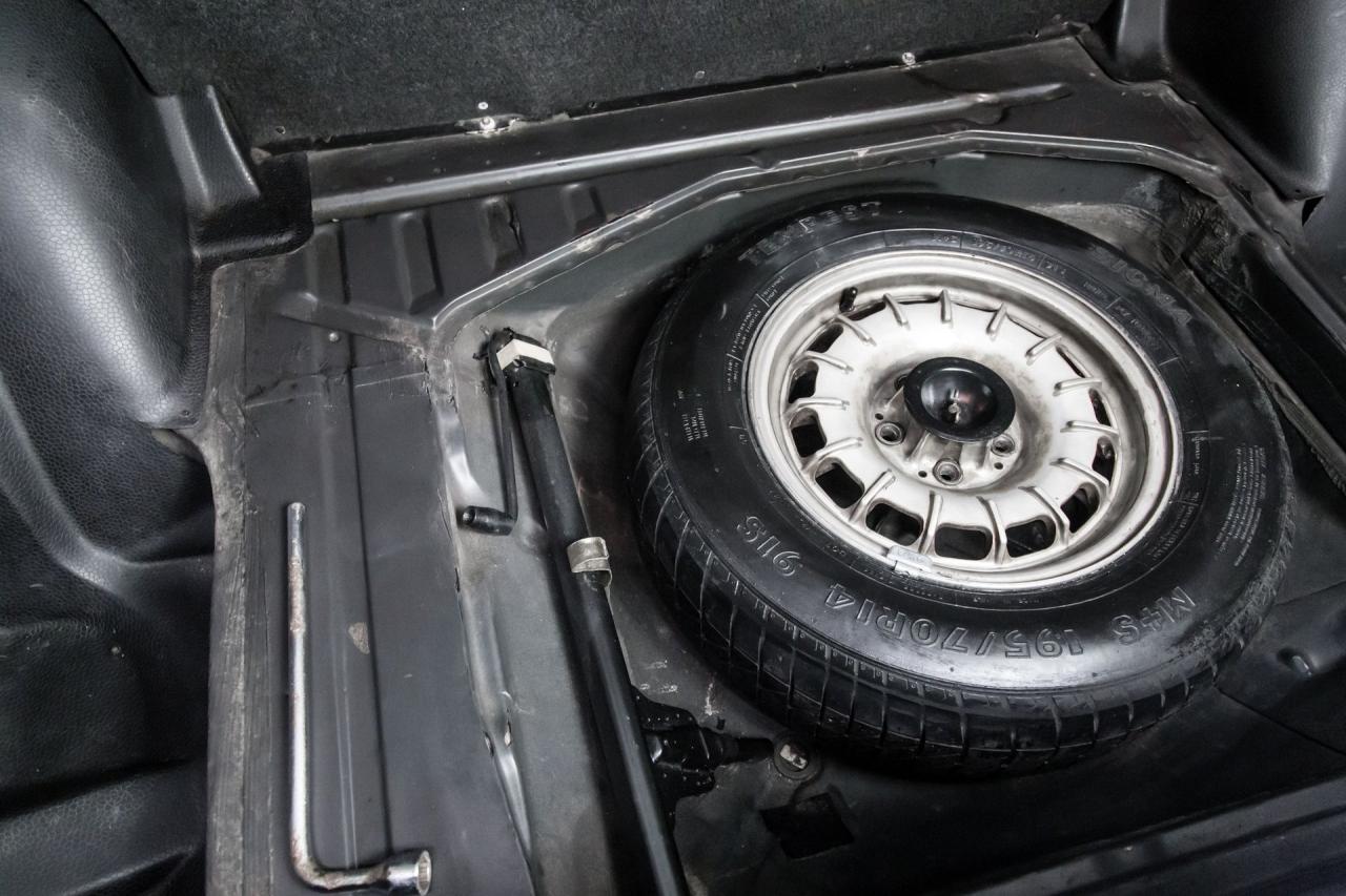 1985 Mercedes - Benz 300 CD COUPE