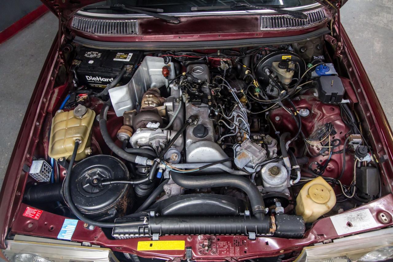 1985 Mercedes - Benz 300 CD COUPE