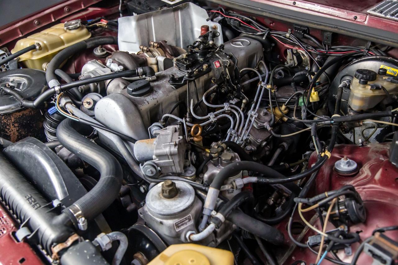 1985 Mercedes - Benz 300 CD COUPE