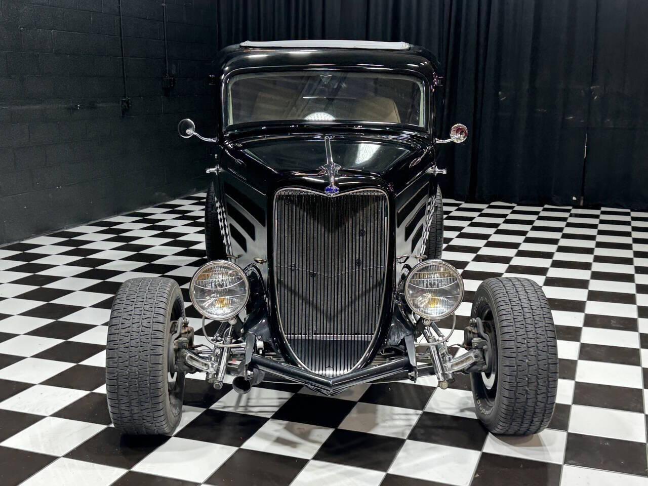 1933 Ford Tudor