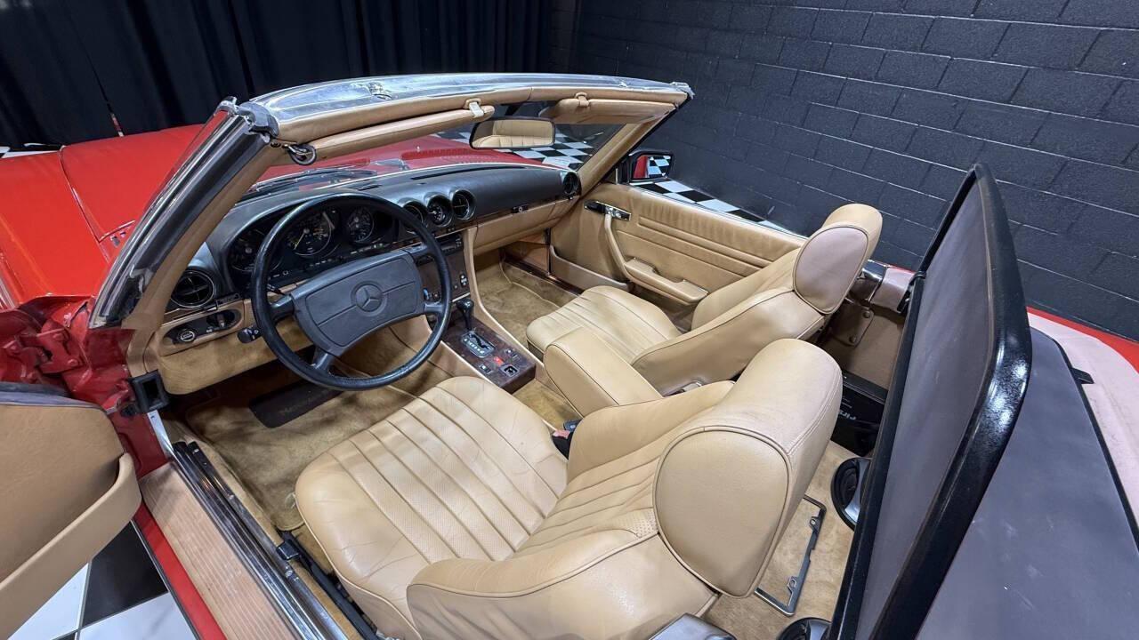 1987 Mercedes - Benz 560-Class