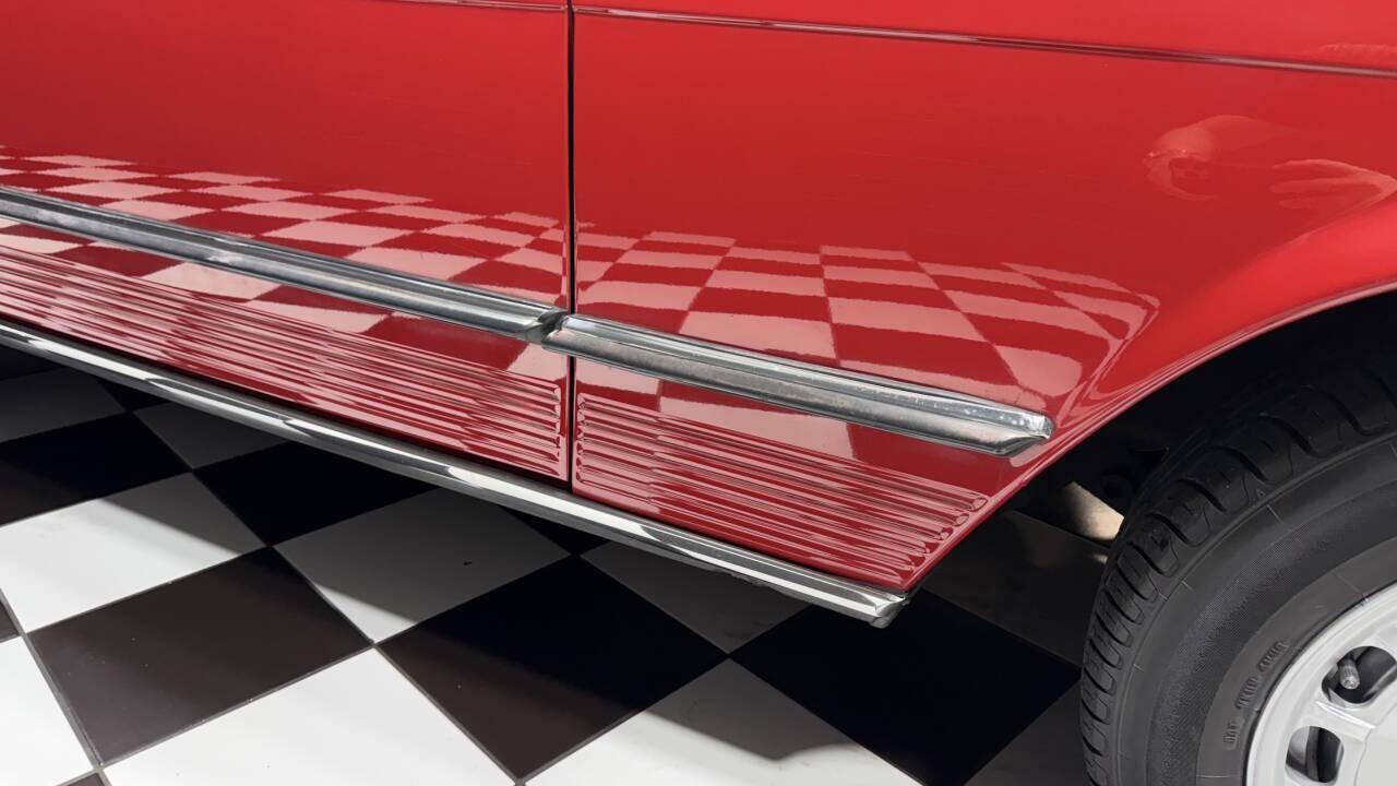 1987 Mercedes - Benz 560-Class