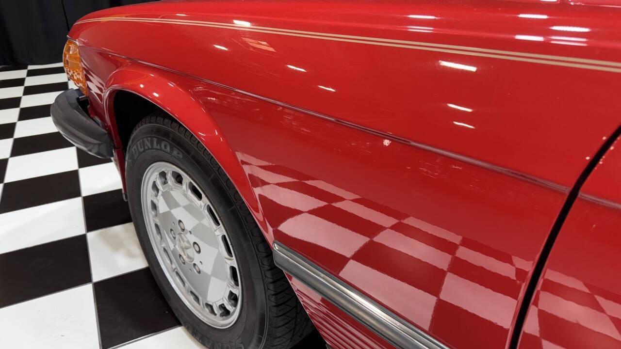 1987 Mercedes - Benz 560-Class