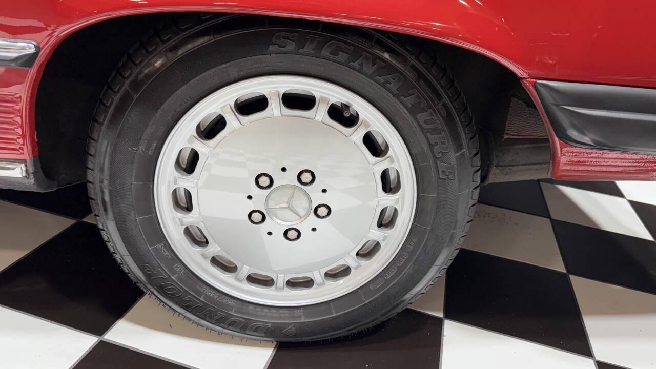 1987 Mercedes - Benz 560-Class