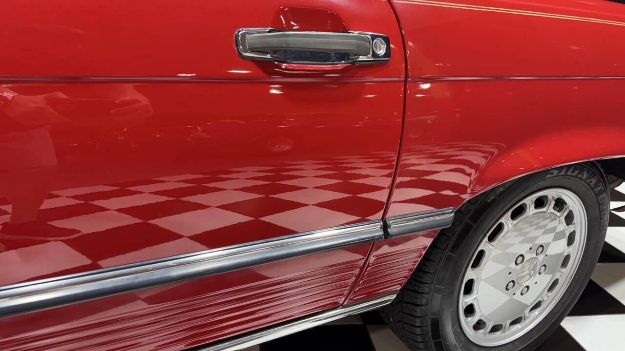 1987 Mercedes - Benz 560-Class