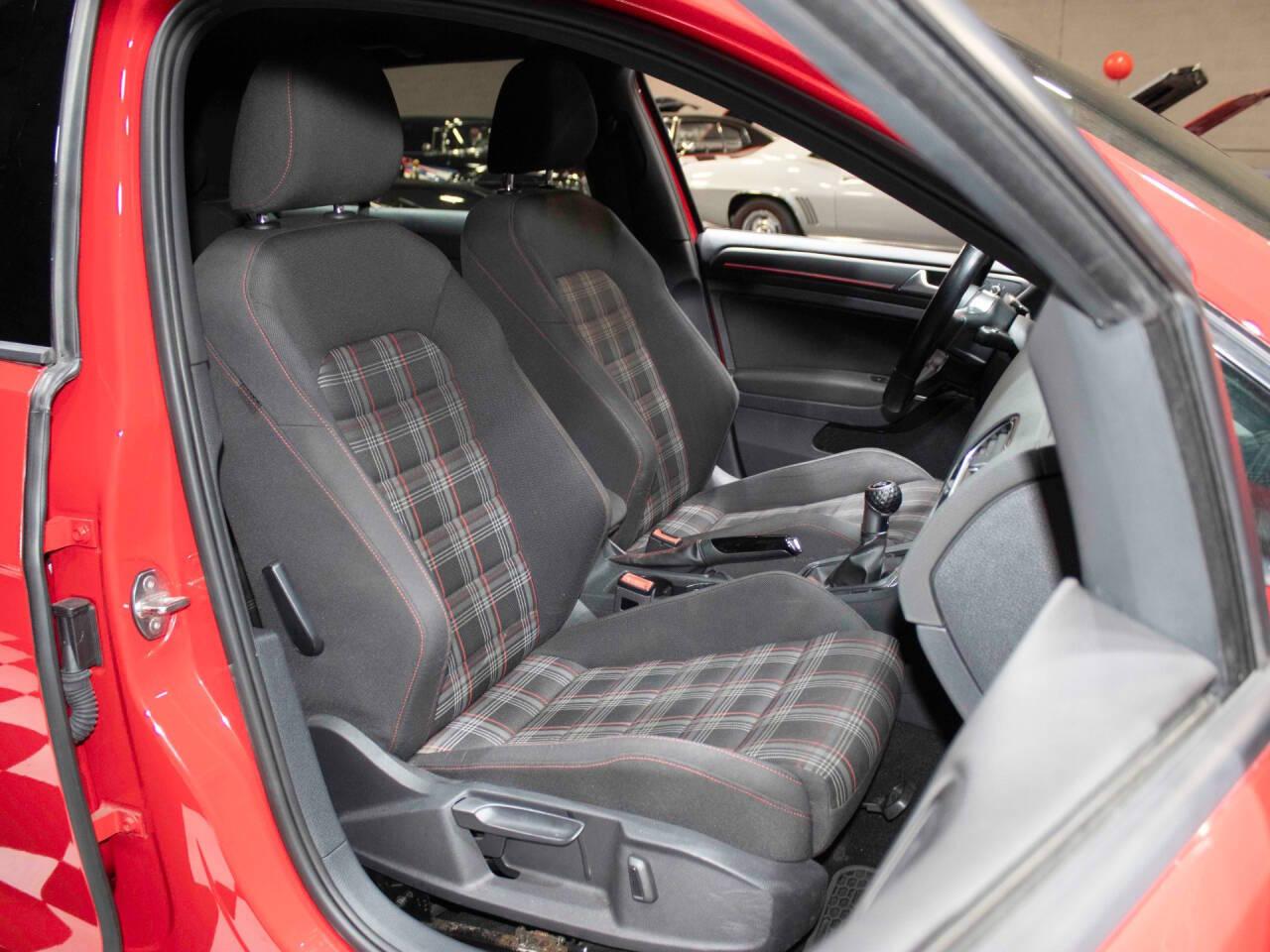 2019 Volkswagen GOLF GTI