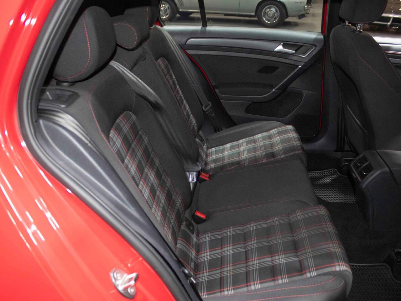 2019 Volkswagen GOLF GTI