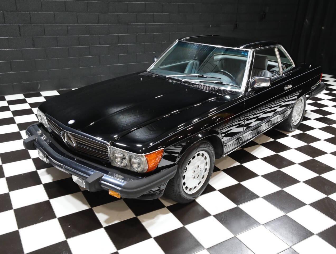 1989 Mercedes - Benz 560-Class