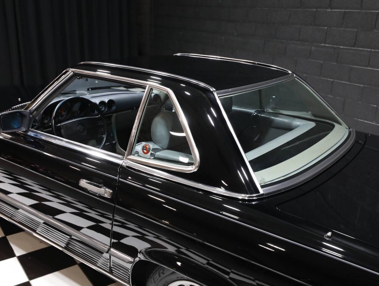 1989 Mercedes - Benz 560-Class