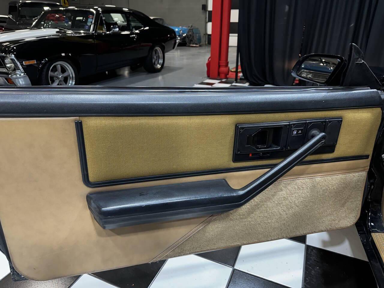 1983 Pontiac Firebird