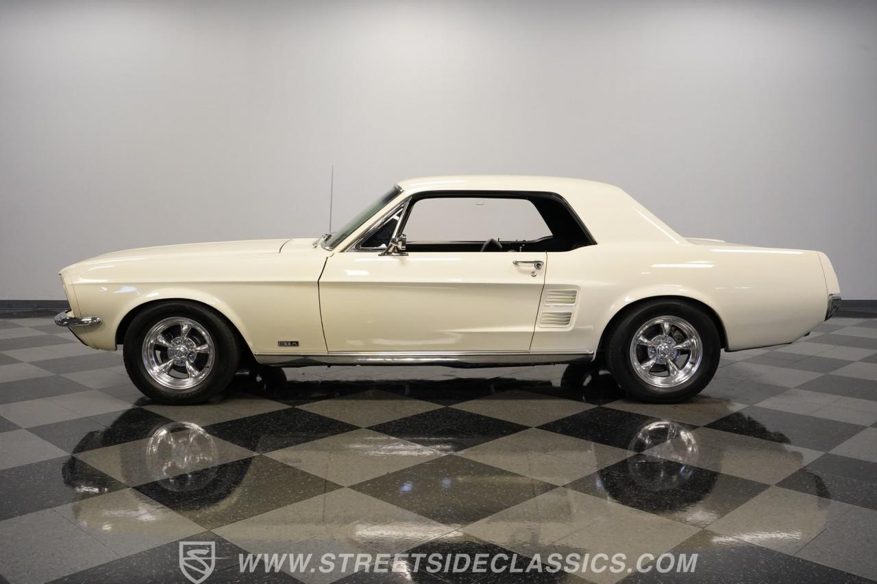 1967 Ford Mustang Coupe Restomod