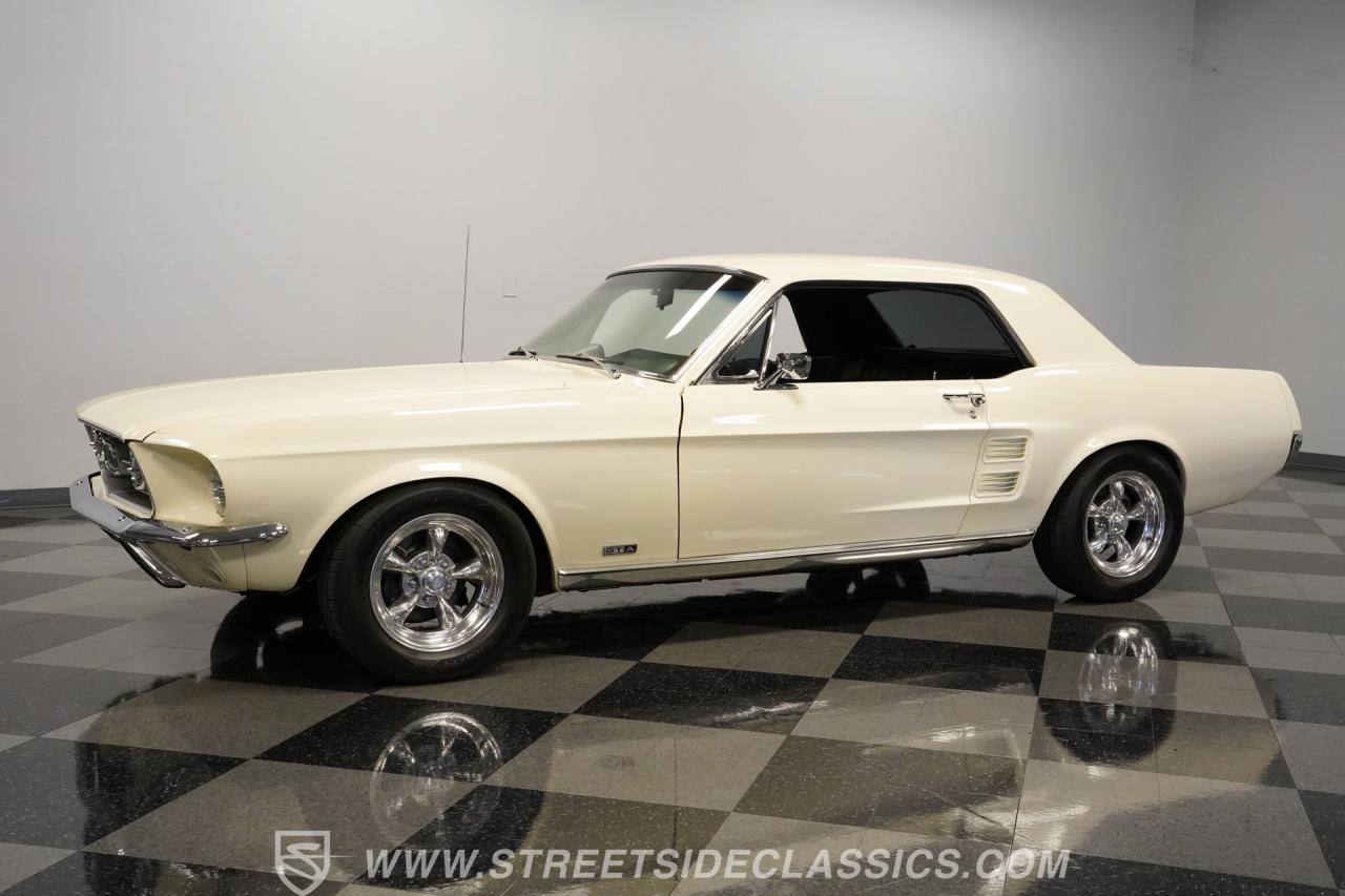 1967 Ford Mustang Coupe Restomod