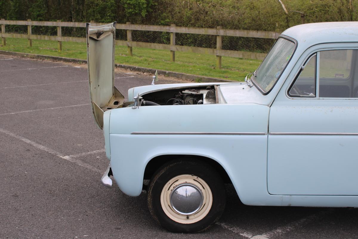 1961 Ford POPULAR 100 E