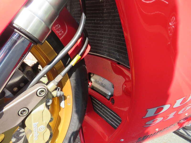 1997 Ducati 916 BIPOSTO