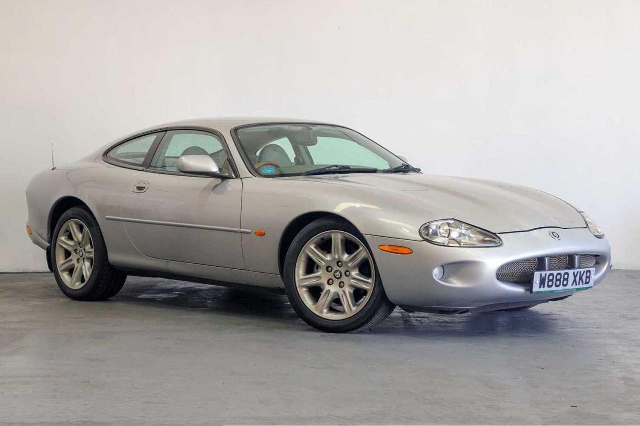2000 Jaguar XK8 Coupe