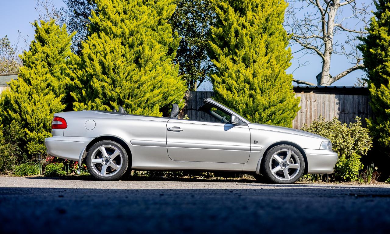 2001 Volvo C70