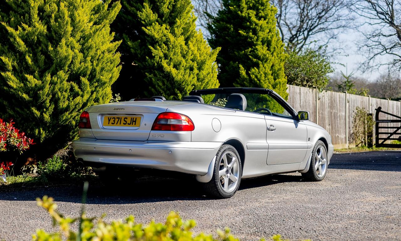 2001 Volvo C70
