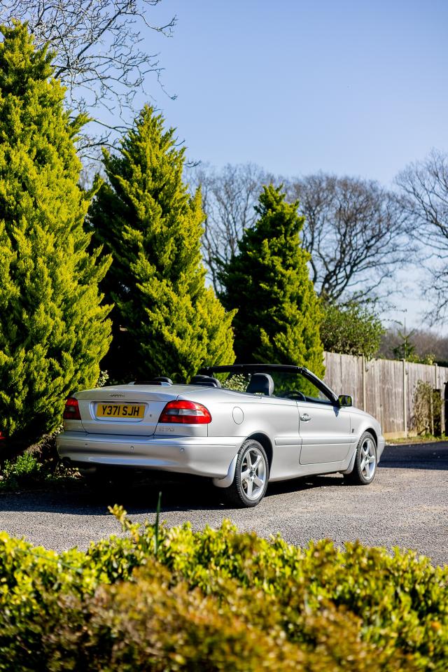 2001 Volvo C70