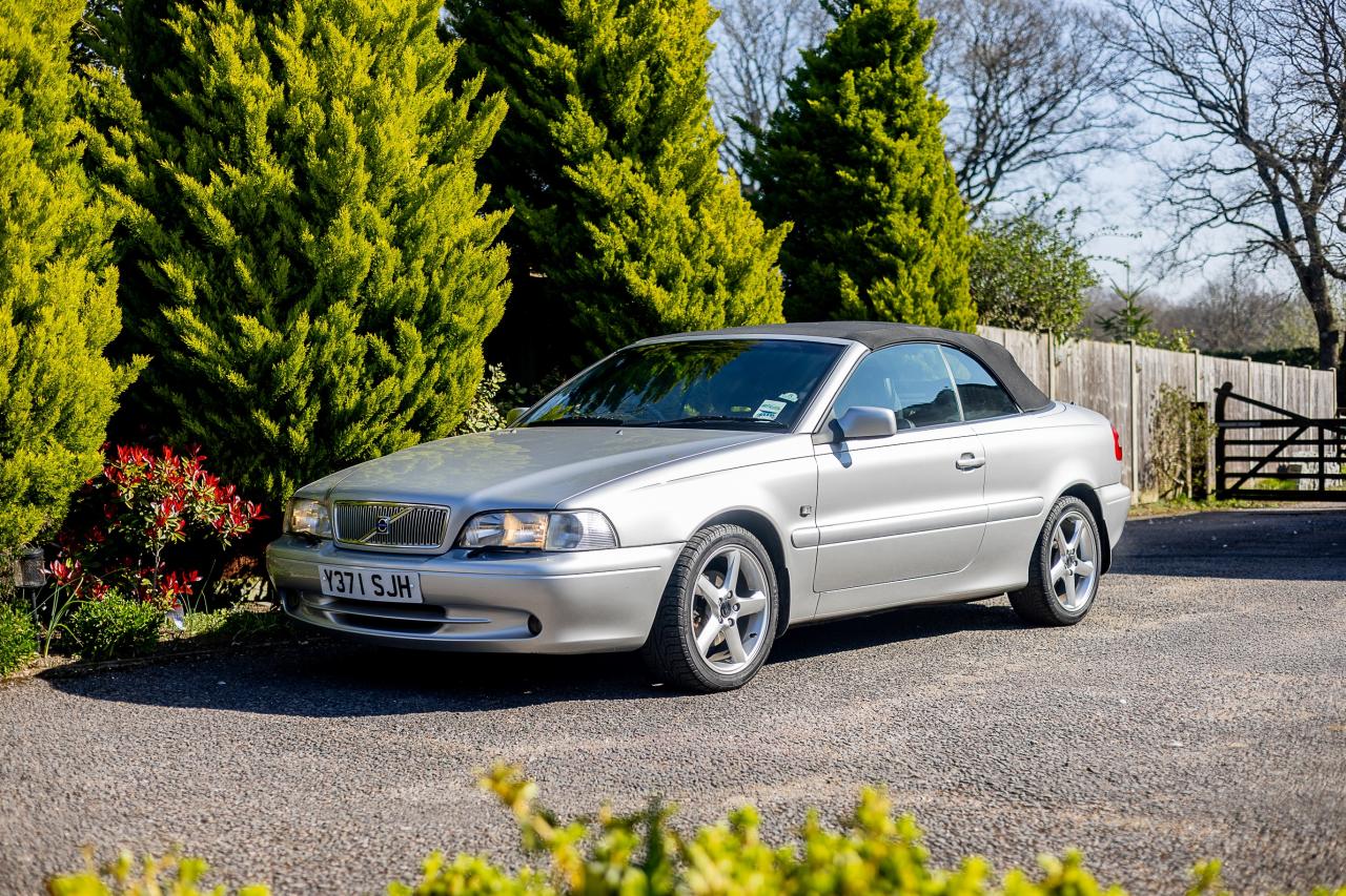 2001 Volvo C70