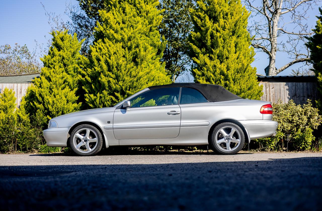 2001 Volvo C70