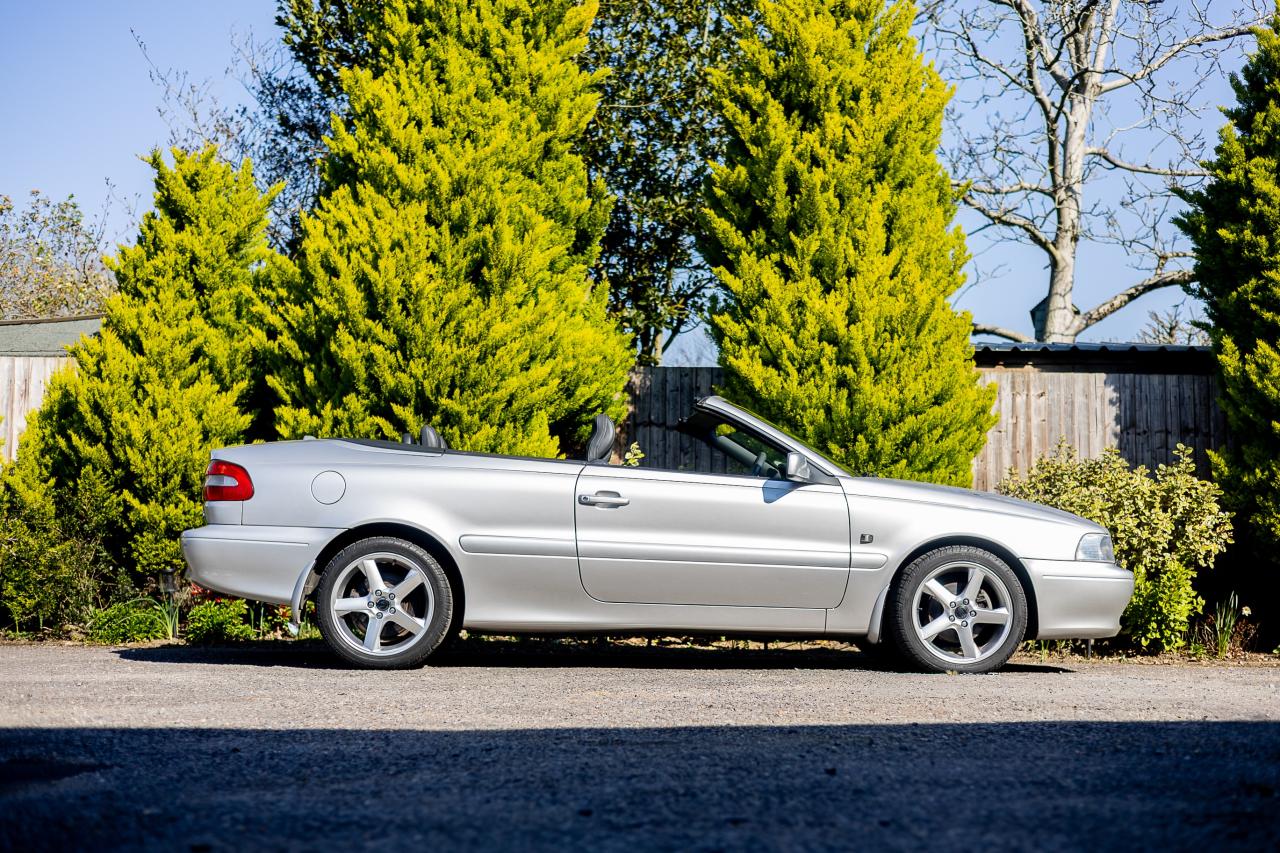 2001 Volvo C70