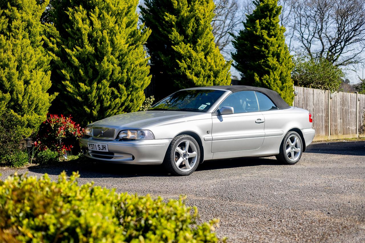 2001 Volvo C70