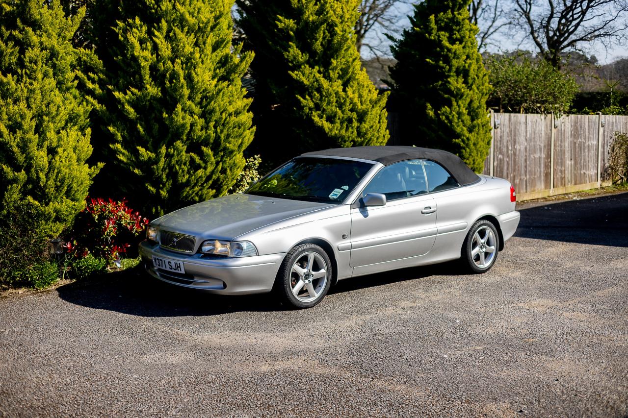2001 Volvo C70
