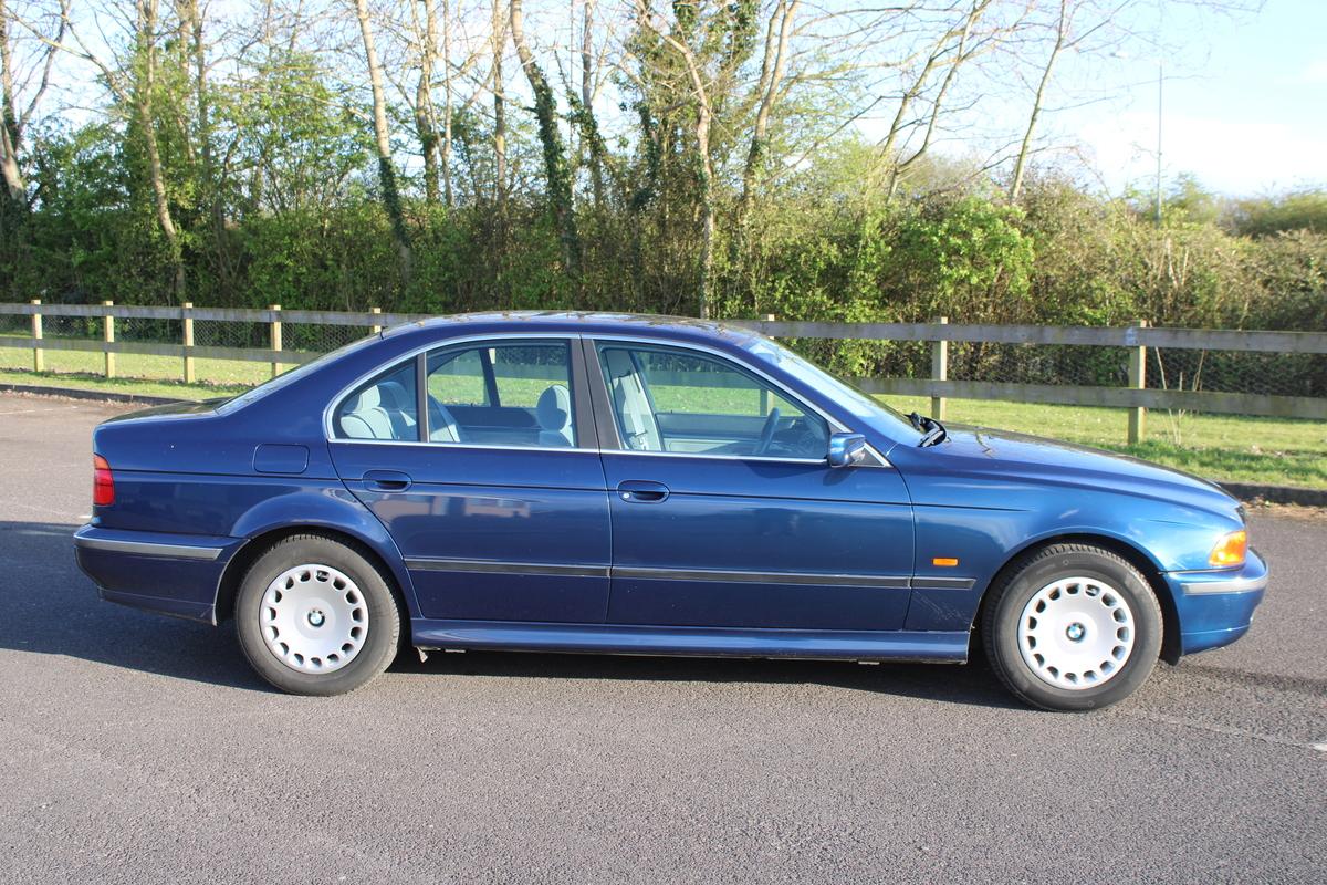 1997 BMW 520I AUTO